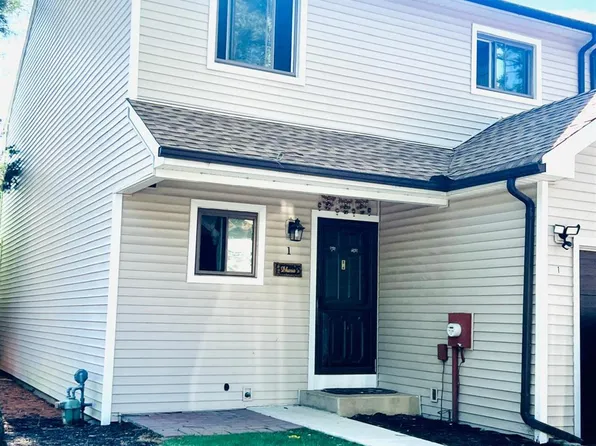 1 Lily Ct, Edison, NJ 08820