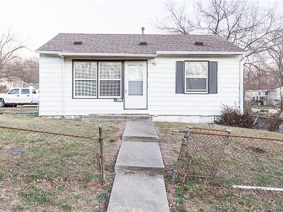 2nd image of 3601 Norton Ave