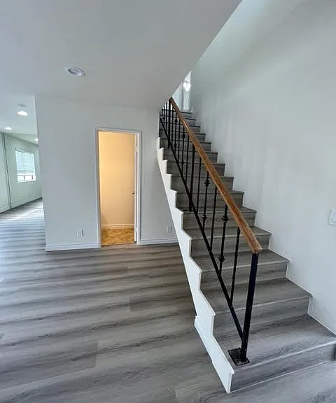 7893 Cerritos Ave — Photo 55