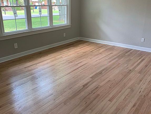4th image of 1711 Farmer Ave