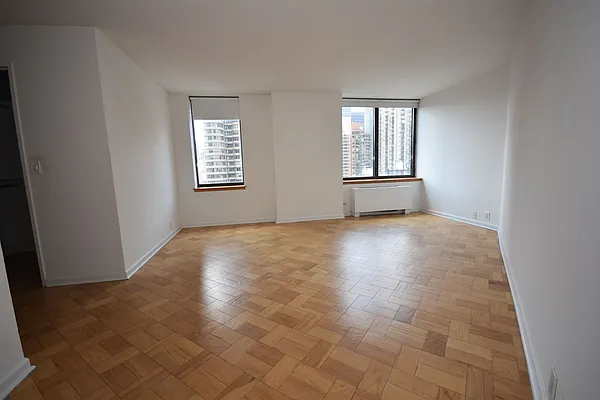 Rented by Luxury Habitat | media 72