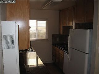 2nd image of 1937 Broadway Ave
