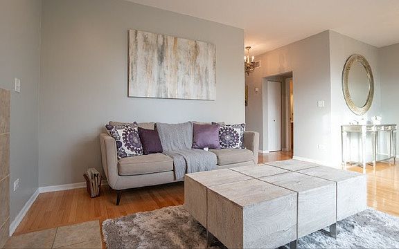 4th image of 11054 S Avenue F