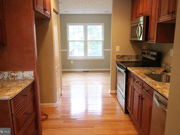 5th image of 16133 Brookmead Ct