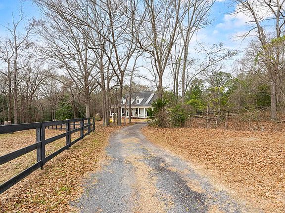 3rd image of 803 Langford Rd