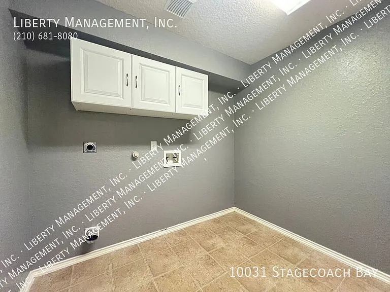 10031 Stagecoach Bay — Photo 15