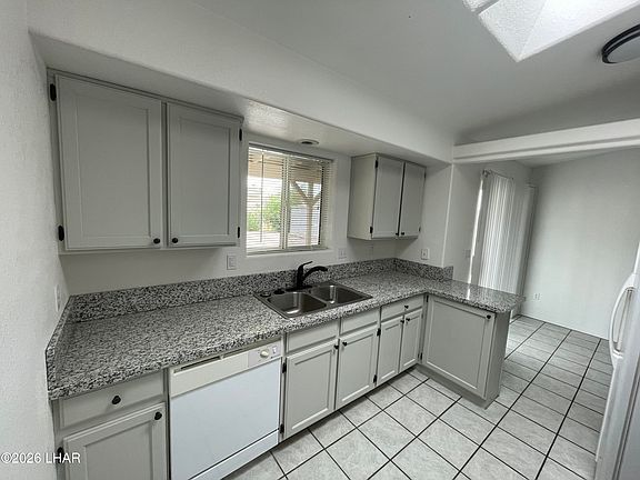 4th image of 3724 Cholla Dr