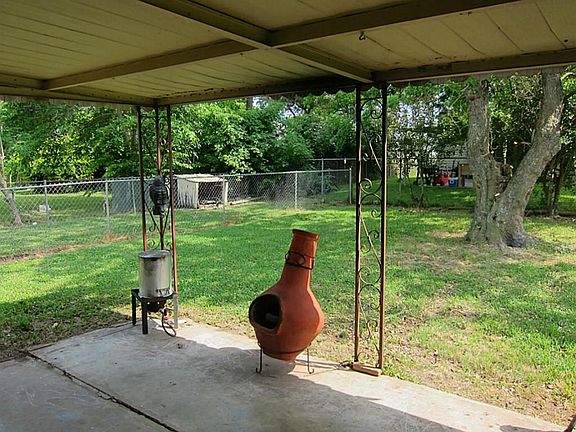 4th image of 2506 Estate Dr