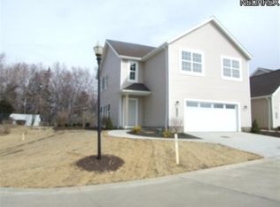 146 Larimar Dr, Eastlake, OH 44095