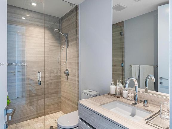5th image of 18975 Collins Ave Unit 3905