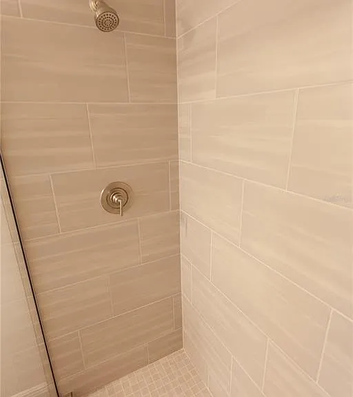 820 Lowood Ct — Photo 11