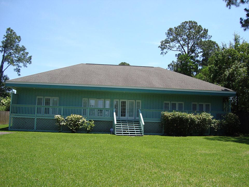 1st image of 130 Bayou Cir