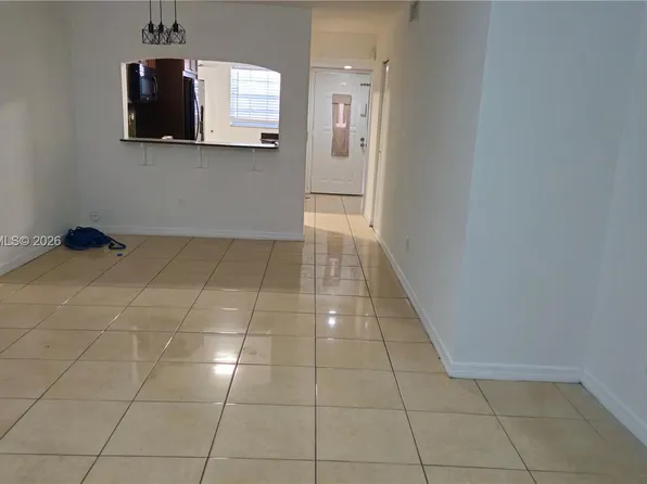 426 NE 210th Circle Ter #2-101, Miami, FL 33179