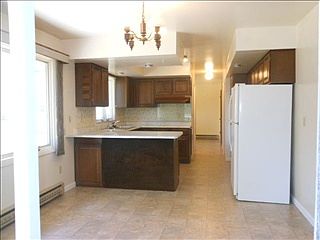 4th image of 100 E Southview Ave