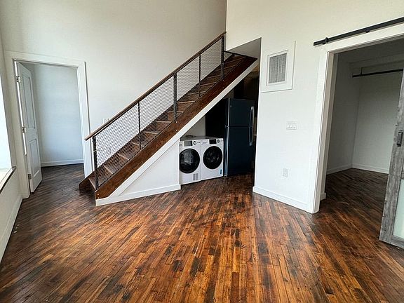 3rd image of 500 E Broadway Ave #326