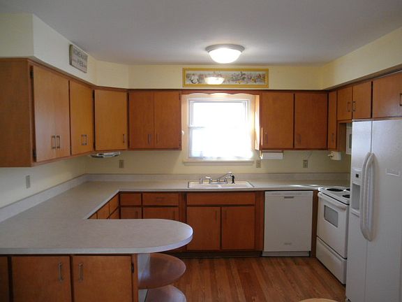 2nd image of 6265 N. River Trail Dr.
