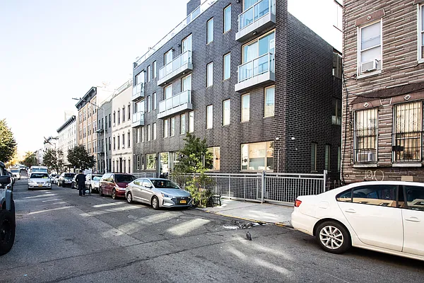 Rented by Oxford Property Group | media 19