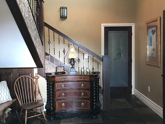 4th image of 280 Banner Hill Dr