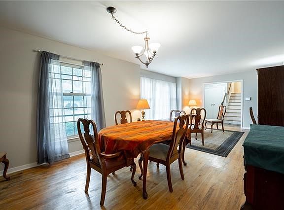 3rd image of 8609 W 88th Ter