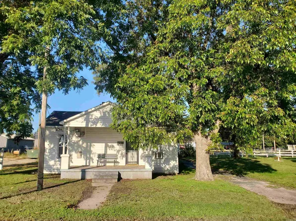 152 N Moore Ave, Piggott, AR 72454