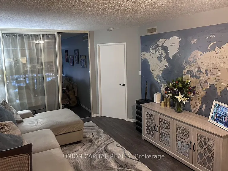 1001 Bay St #1009 — Photo 12