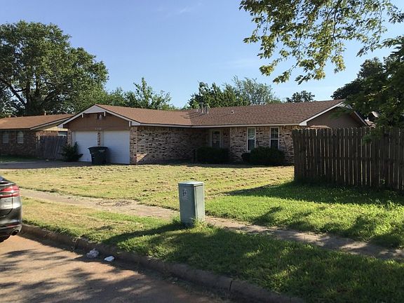 2nd image of 3508 Leonhardt Dr