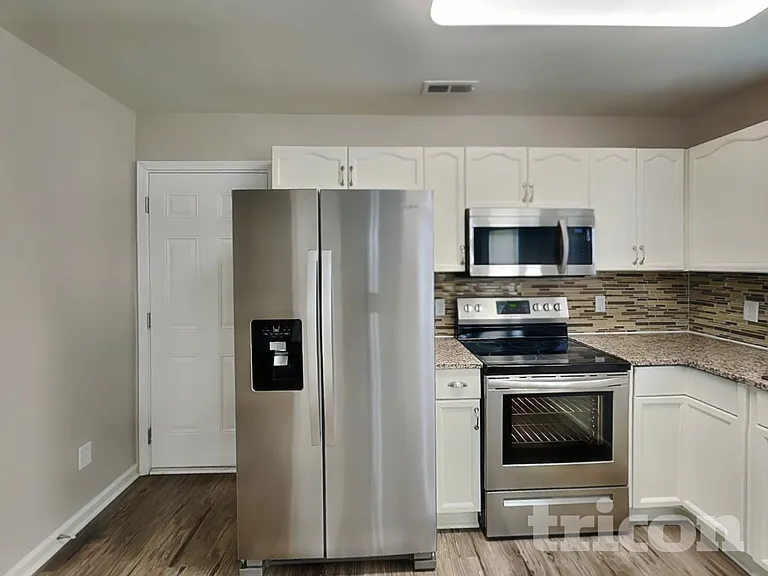 2120 Ballingarry Dr — Photo 8