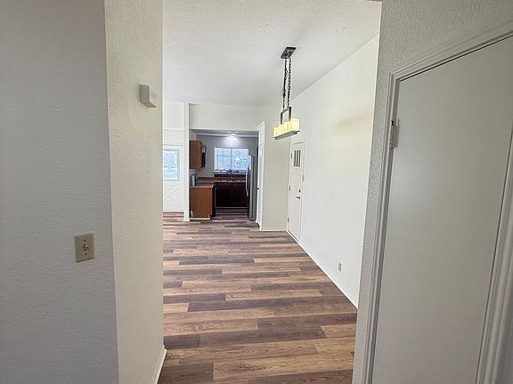 5th image of 2122 Caprice Dr