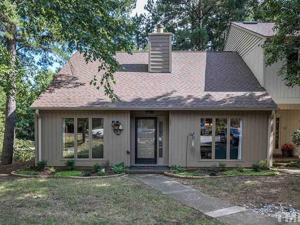 1st image of 107 Mossbark Ln