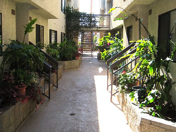 3rd image of 520 W Elk Ave APT 201