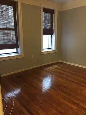 Rented by Roberto Guilbet, LREB | media 30