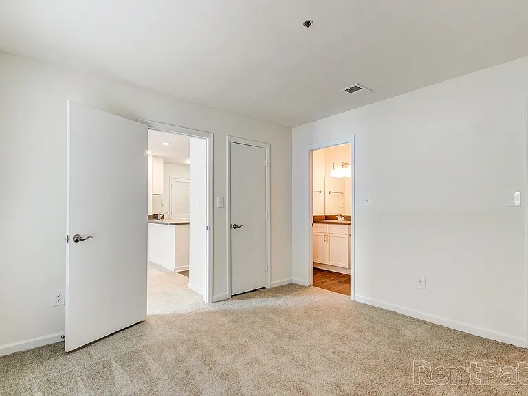 Wesley Place Apartments at Lawrenceville — Photo 25