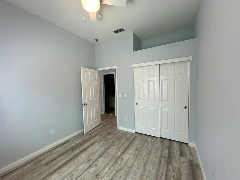 9428 Plainoak Way — Photo 15
