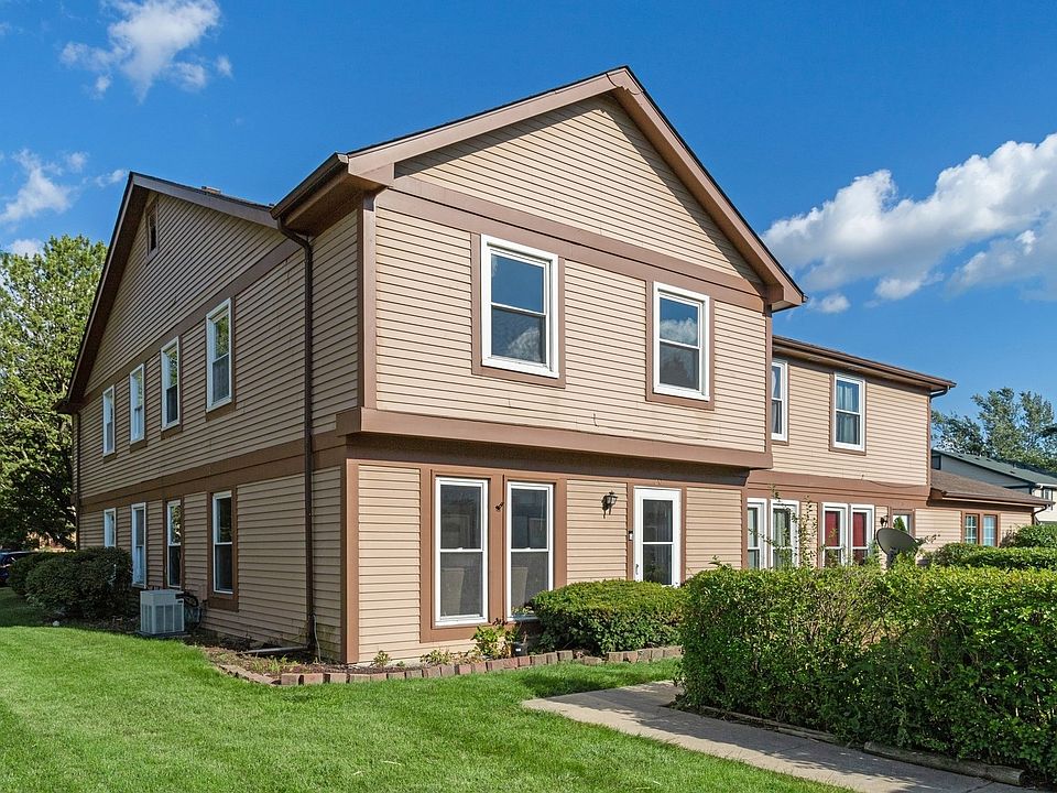 1st image of 20 Fernwood Dr Unit 20R