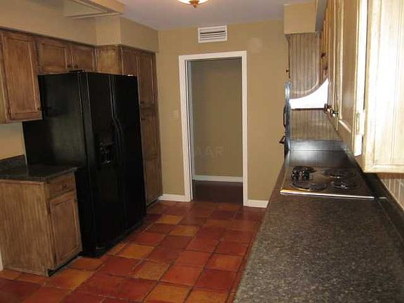 3rd image of 1268 E Crestwood Dr