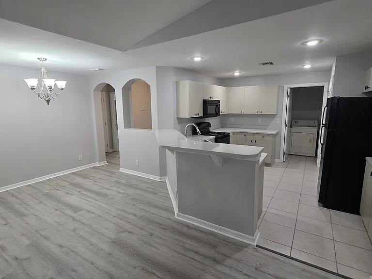 4231 E Gator Cir — Photo 8