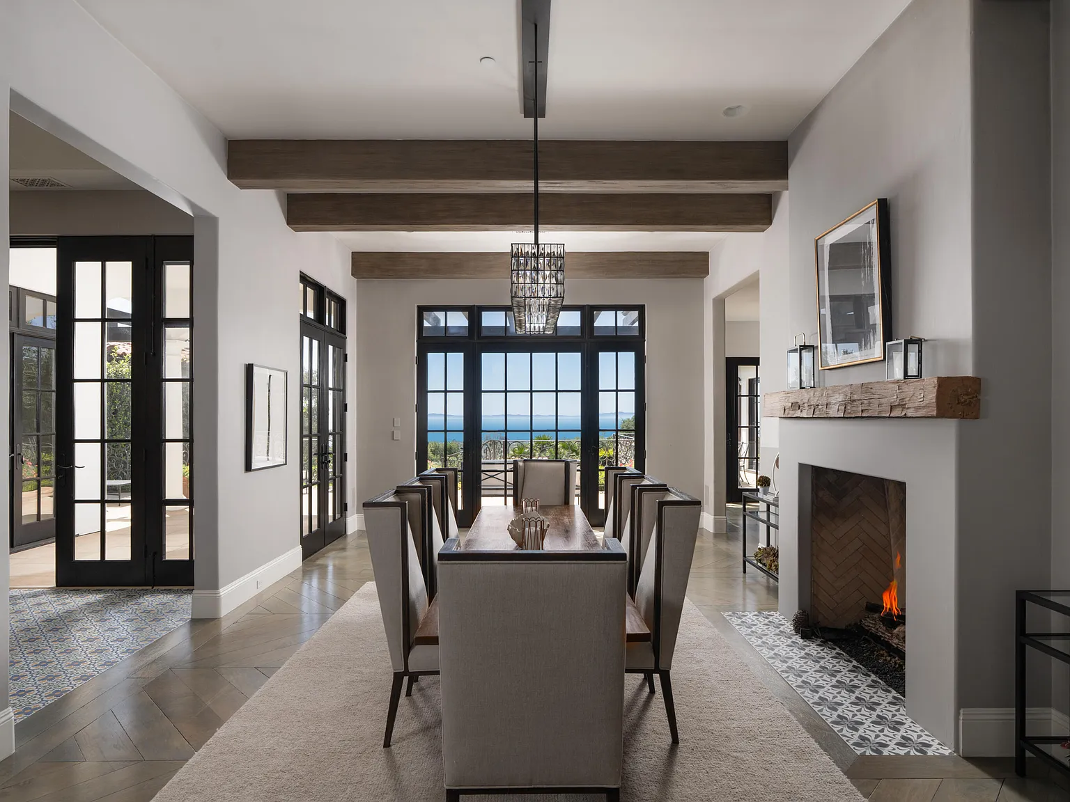 7 bed, 9.5 bath, 7987 sqft, $75,000 — Photo 3