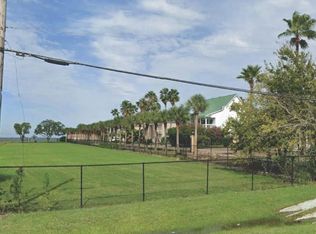 2273 E Bayshore Dr, San Leon, TX 77539