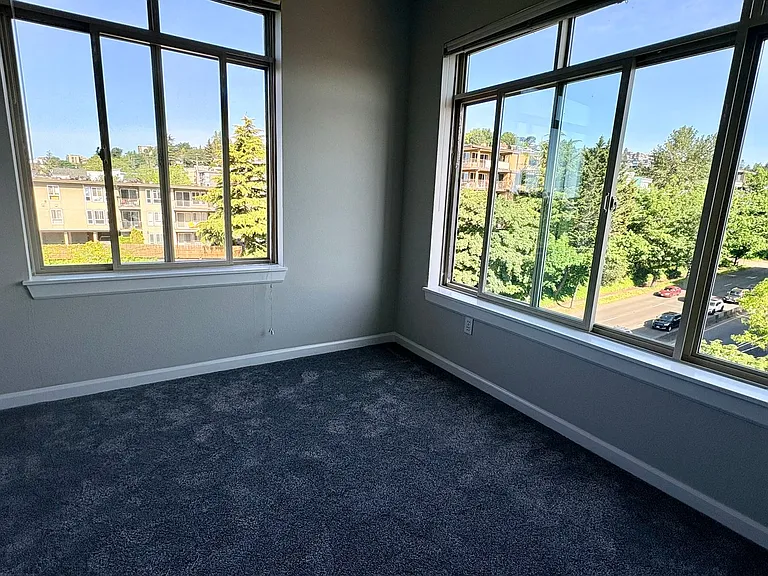 900 Aurora Ave N #S608 — Photo 5
