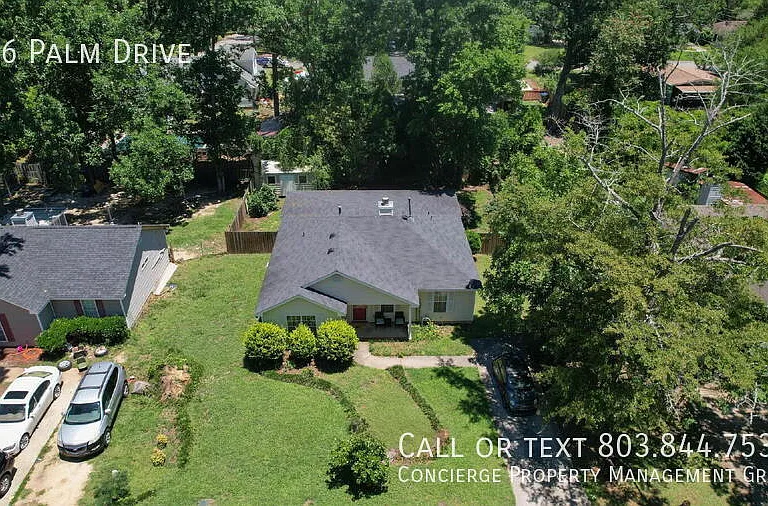 746 Palm Dr — Photo 2