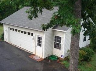 151 Edgefield St, Boiling Springs, SC 29316