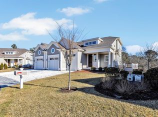 28B Clayton Cir #B, Mashpee, MA 02649