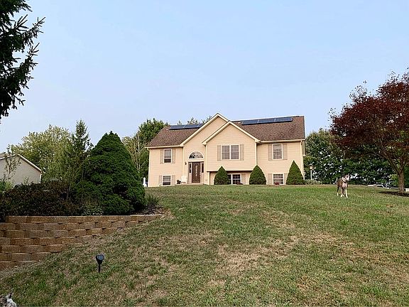 2nd image of 14 Rose Ann Dr