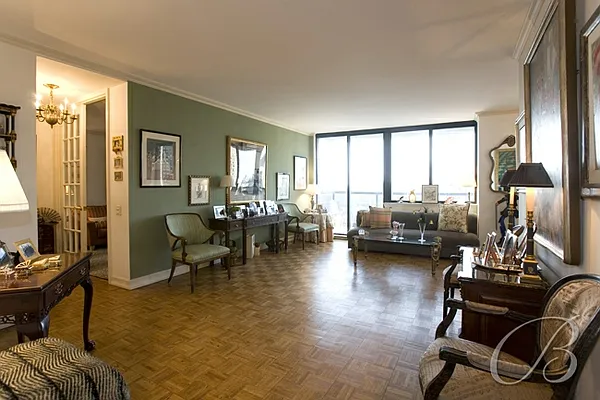 Sold by Bellmarc Realty | media 27