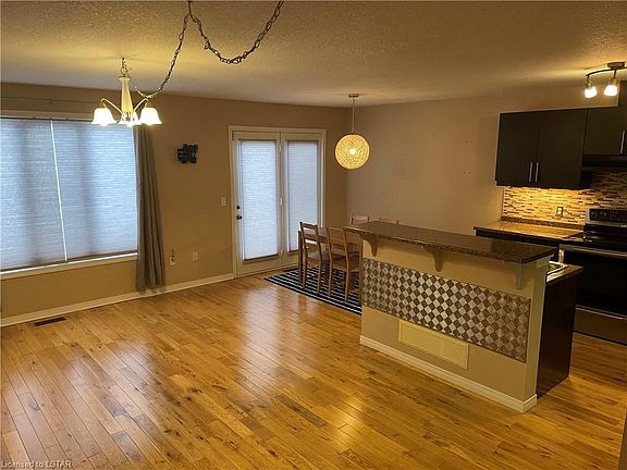 3rd image of 1625 Purser St #41