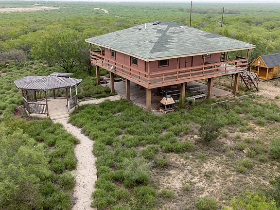 4th image of 1061 Salsi Puedes Rd