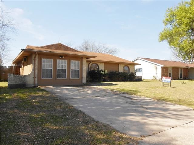 1st image of 1914 Whiteoak Dr
