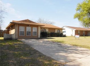 1914 Whiteoak Dr, Garland, TX 75040