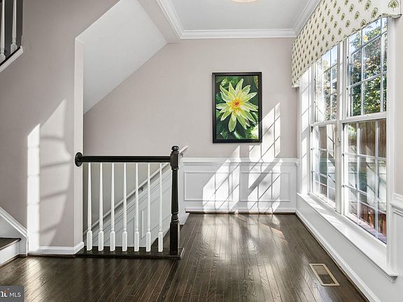 3rd image of 4601 Latrobe Pl