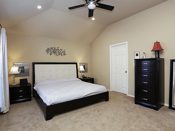 Spacious master with new carpet as of June 2014.